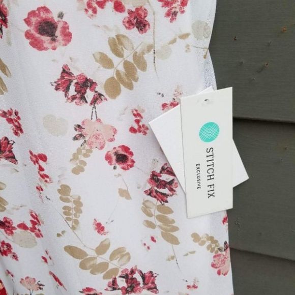 Kensie Floral Sheer Lined NWT Rose/White Blouse size Medium - Picture 8 of 10